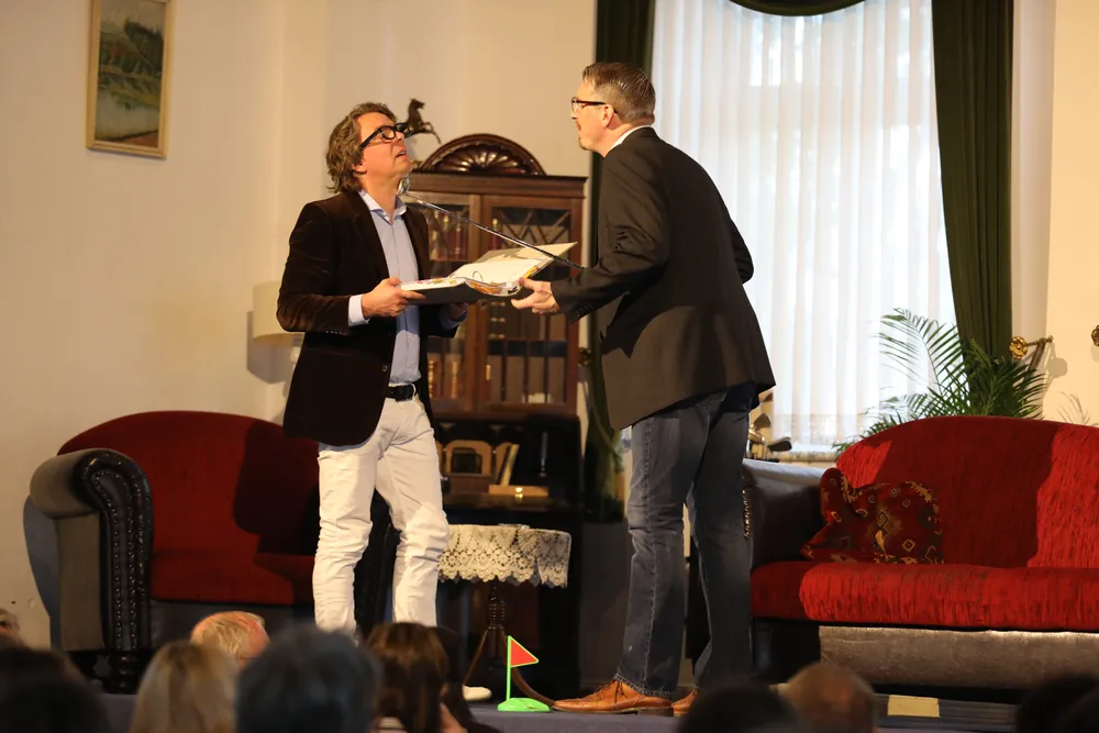 Krimidinner: Tod im Rampenlicht, Bild 9