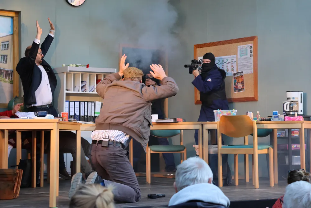 Eingeschlossene Gesellschaft, Bild 9